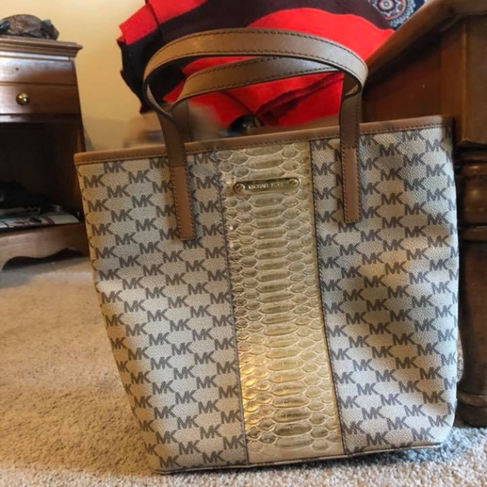 MK Purse, bought at marshals - Picture 2 of 4